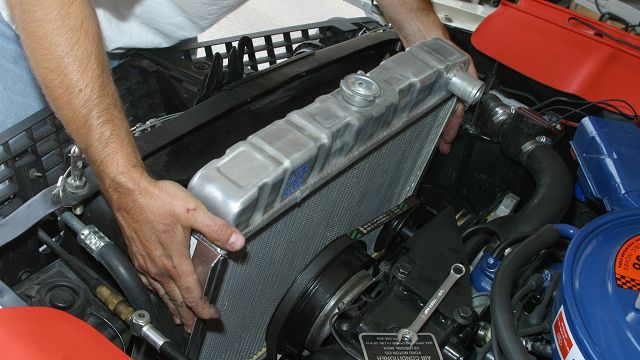 Замена радиатора двигателя