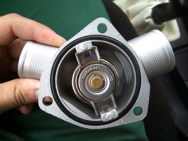 Система охлаждения 16-клапанного двигателя Лада Приора