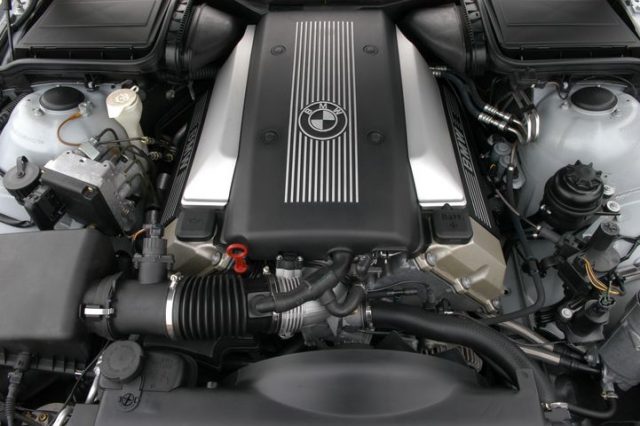 Двигатель BMW M62B35